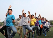 九游娱乐-关于队员们在训练场上拼尽全力，努力冲刺取得胜利的信息