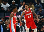 九游娱乐官方-灰熊队大比分击败公牛队，唐斯表现出色