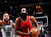 九游娱乐官方-火箭客场擒灰熊，哈登关键时刻再次稳定发挥的简单介绍