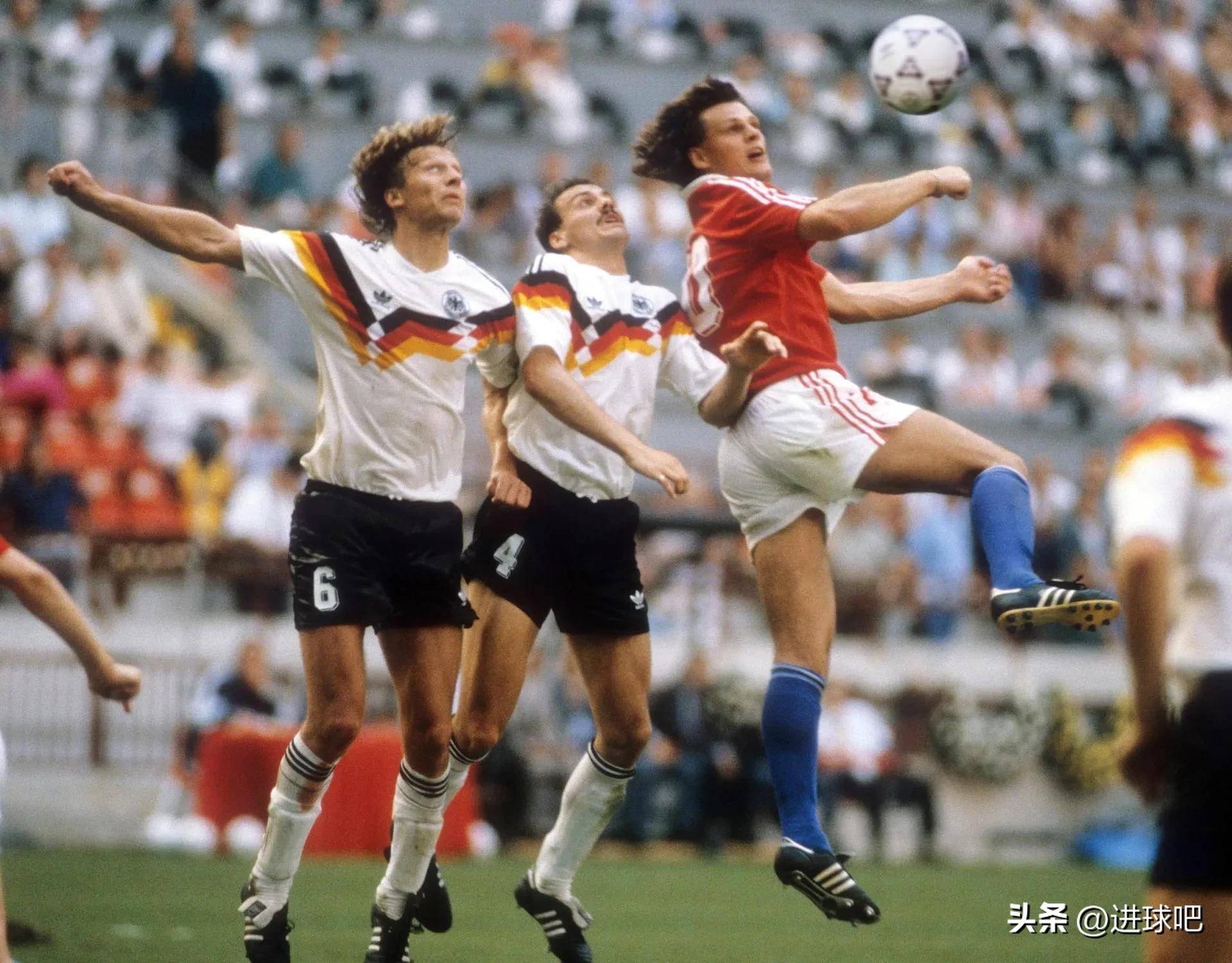 捷克队遭遇强劲对手，必须全力拼搏