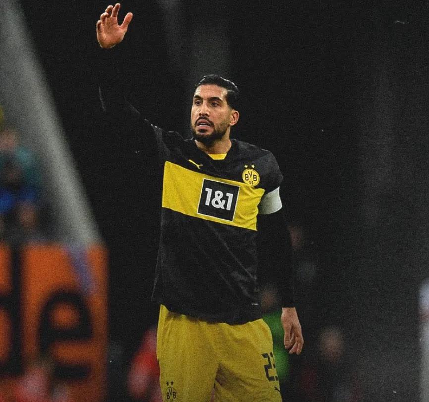 关于多特蒙德后卫公开承认比赛中失误，展现诚实品质的信息