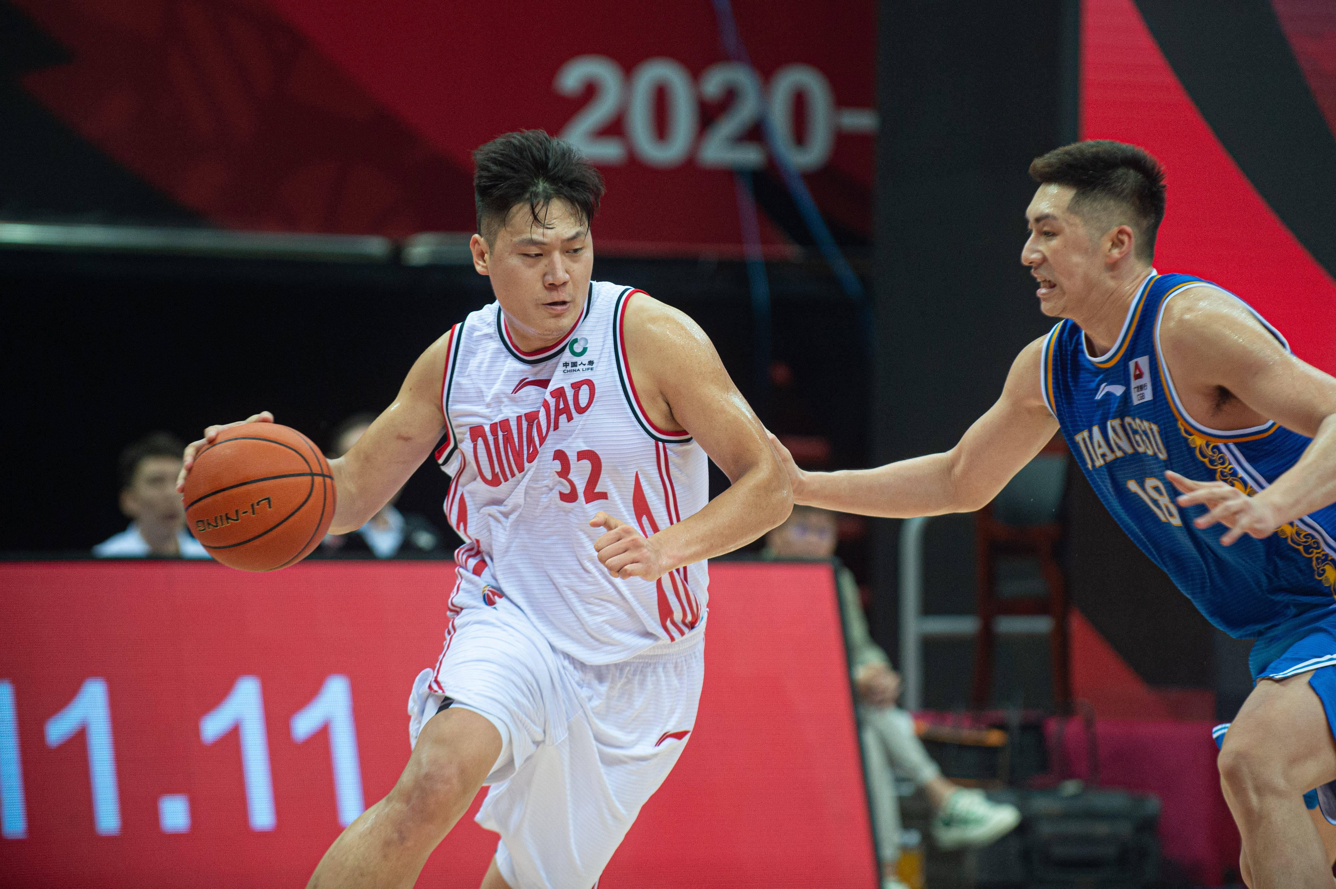 包含青岛男篮在今日比赛中取得胜利，令人瞩目的词条