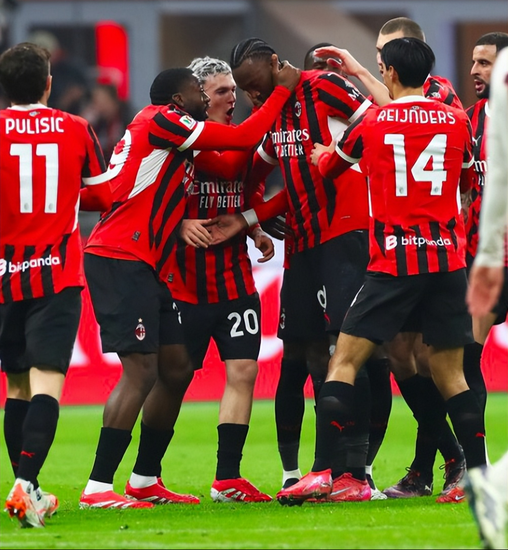 关于意大利豪门主帅疯狂奔跑庆祝：球队胜利氛围蔓延的信息