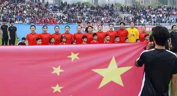 包含中国女足获得胜利喜迎佳音创造历史的词条