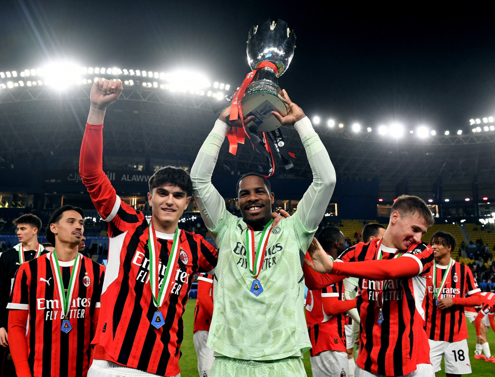 关于欧洲杯决赛火爆上演，意大利获得胜利夺冠的信息