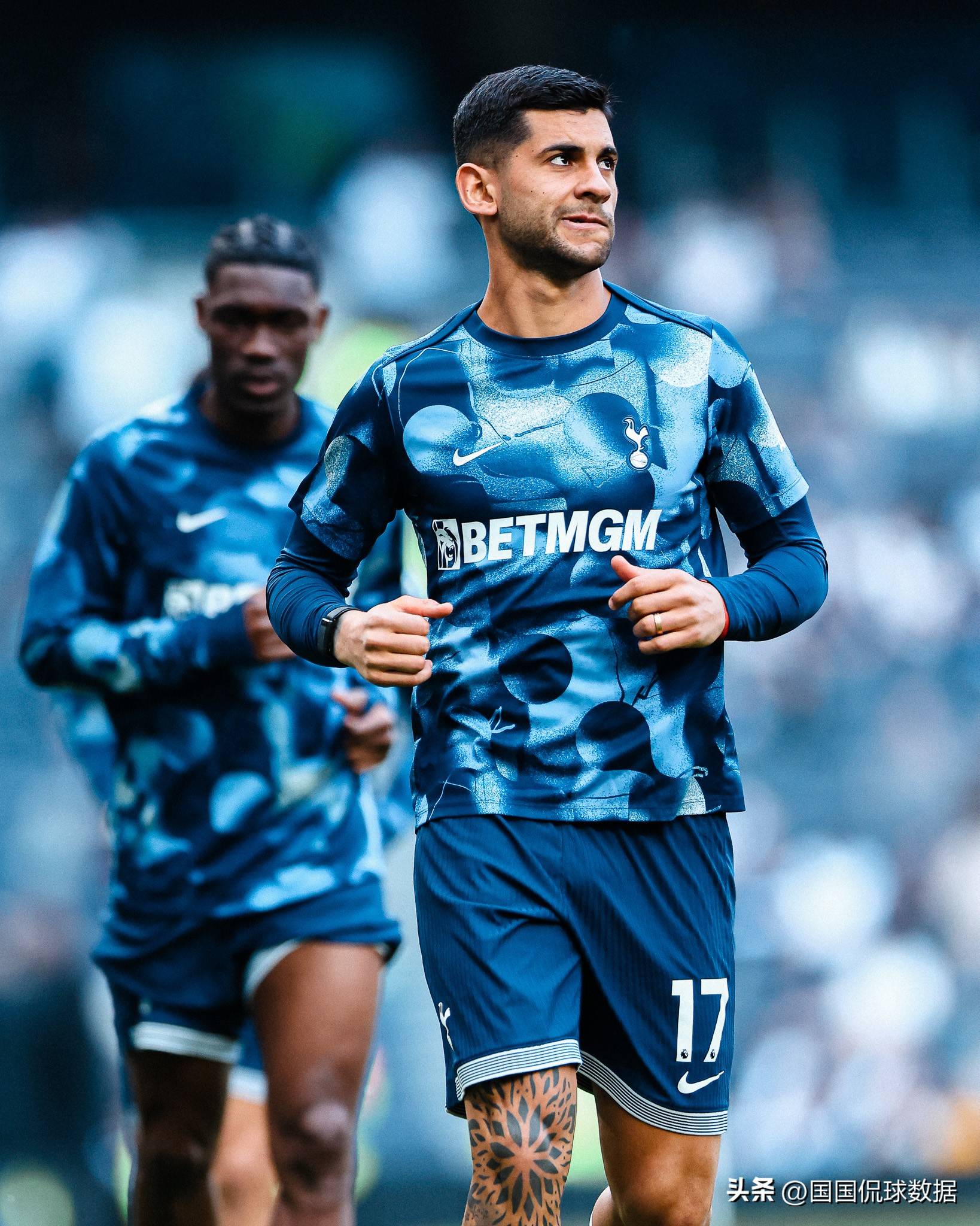 包含阿尔克马尔战术调整有哪些：球队新战术研究的词条