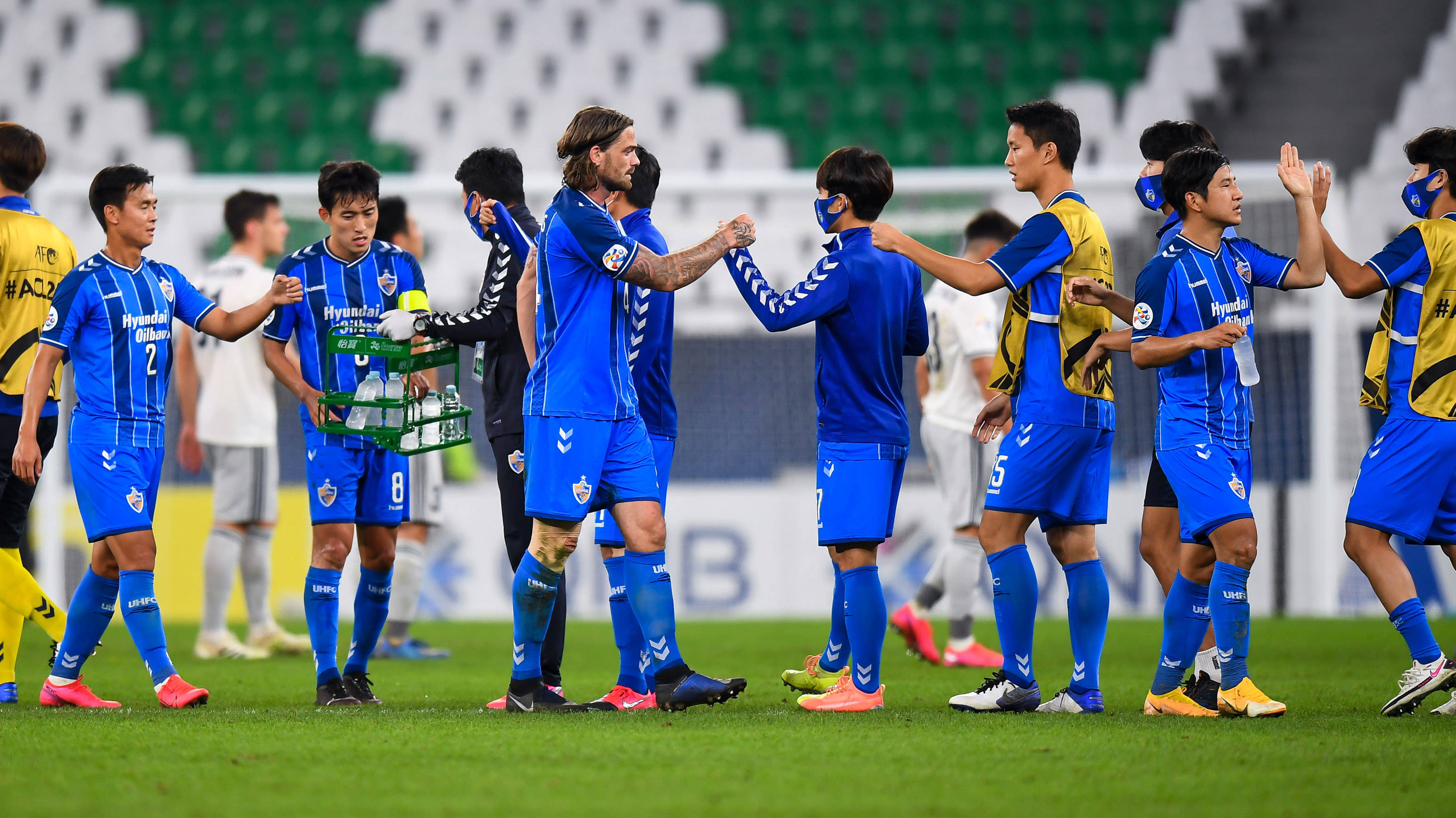 关于热门球队在亚冠赛场上演逆转好戏的信息