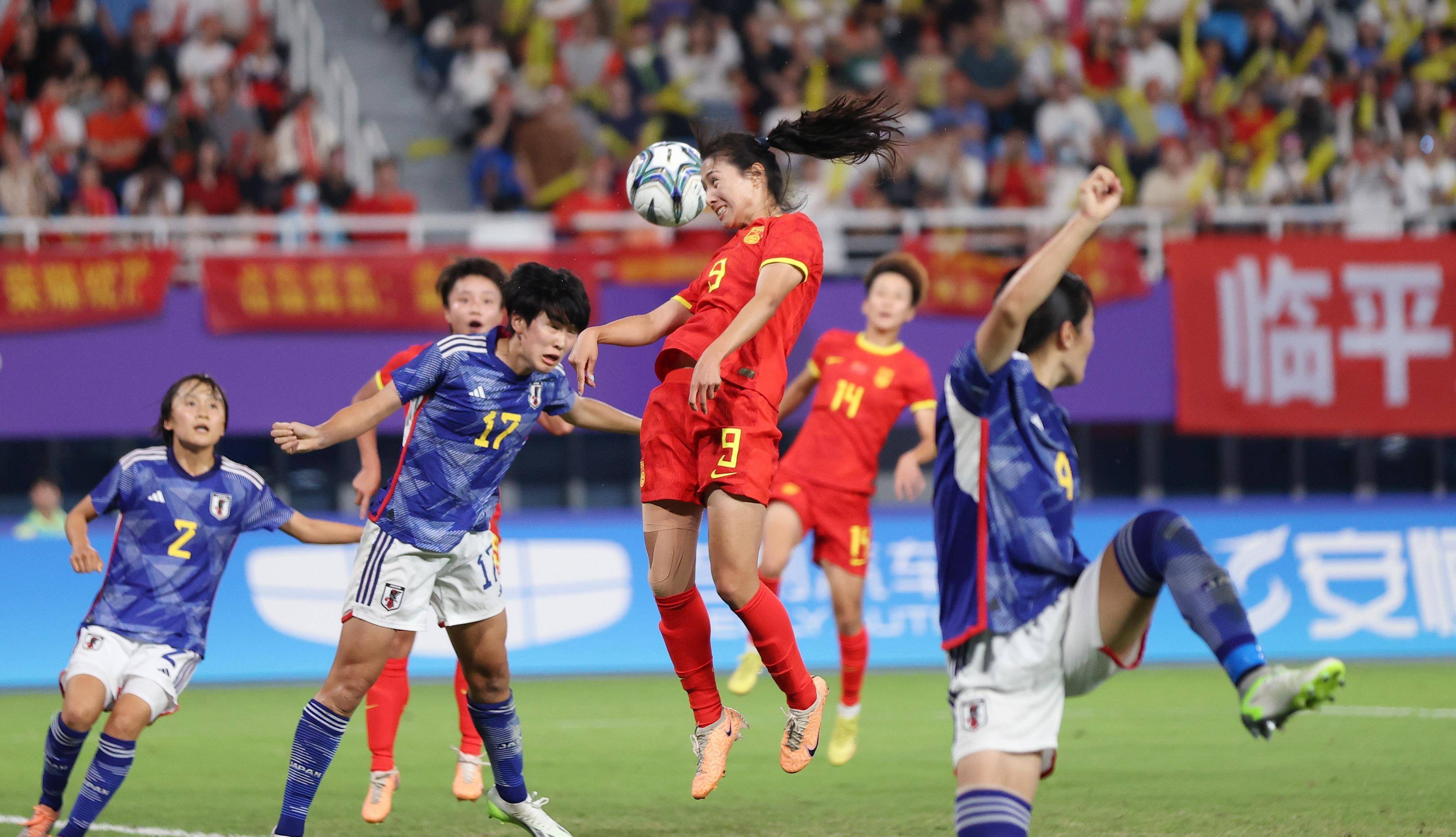 世界各地女子足球比赛赛事火热进行