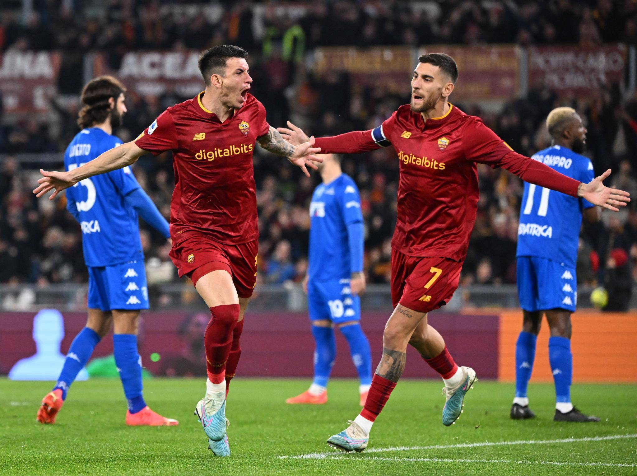 包含罗马尼亚队击败对手，实力逐渐显现的词条