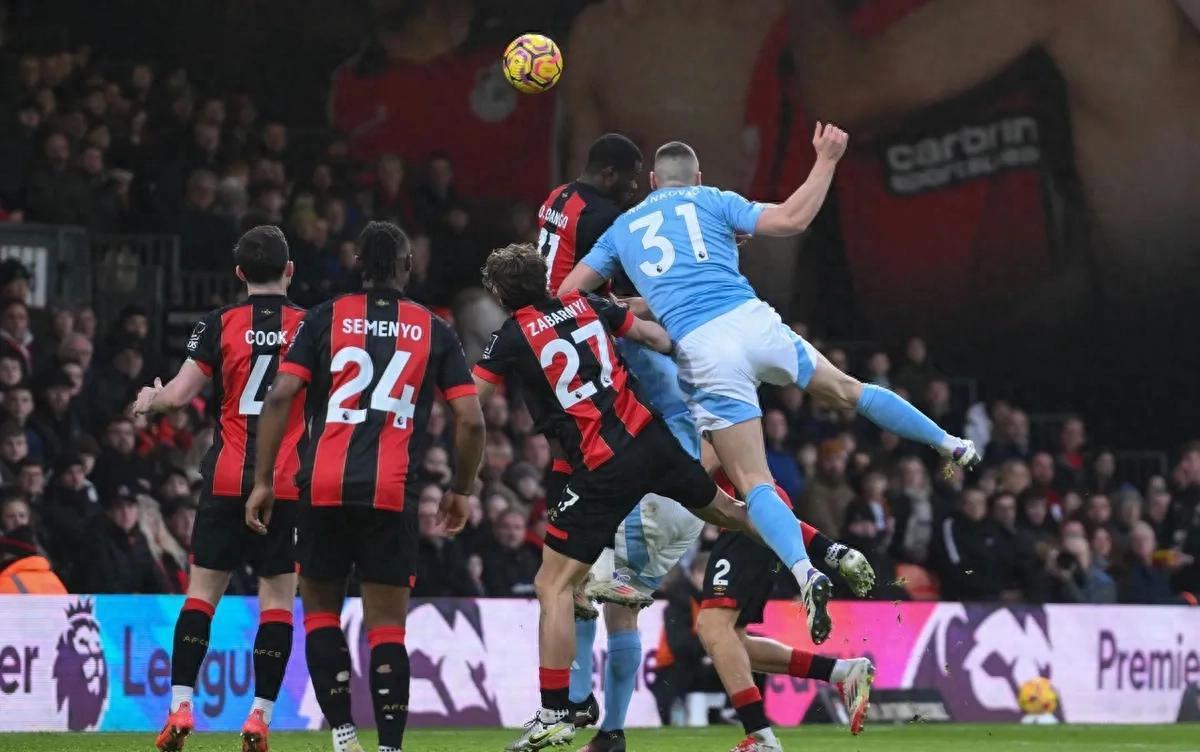 利物浦击败伯恩茅斯，继续领跑积分榜的简单介绍