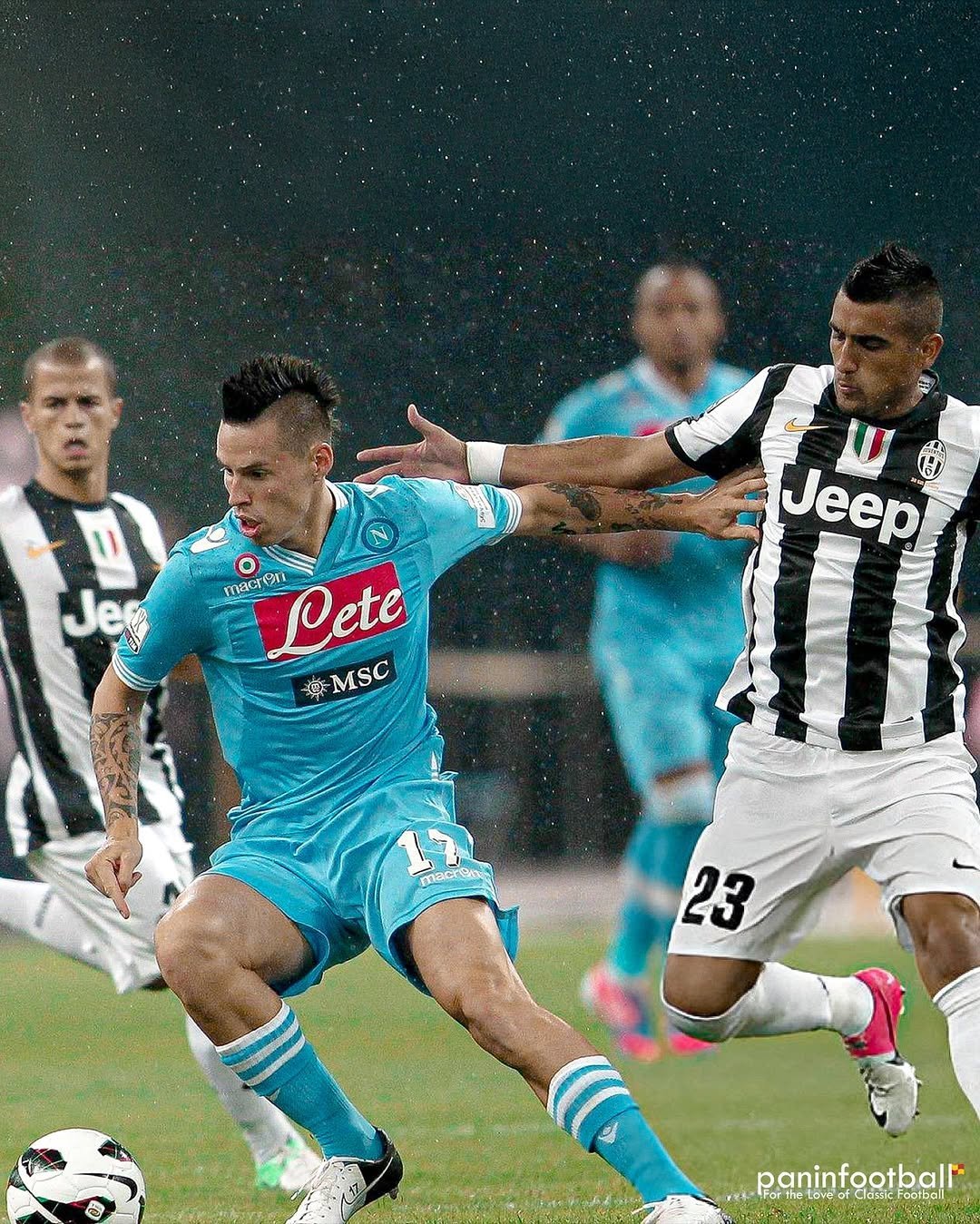 关于尤文图斯客场战平热那亚，保持排名稳定的信息