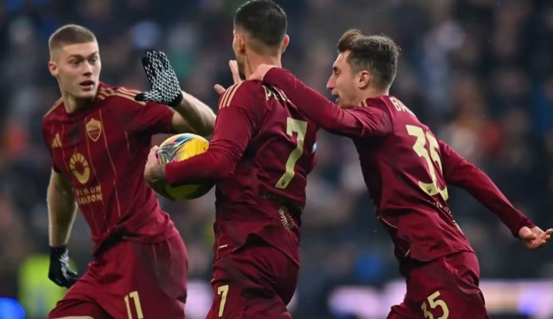 意甲比赛疯狂拉近球迷热情高涨不可阻挡