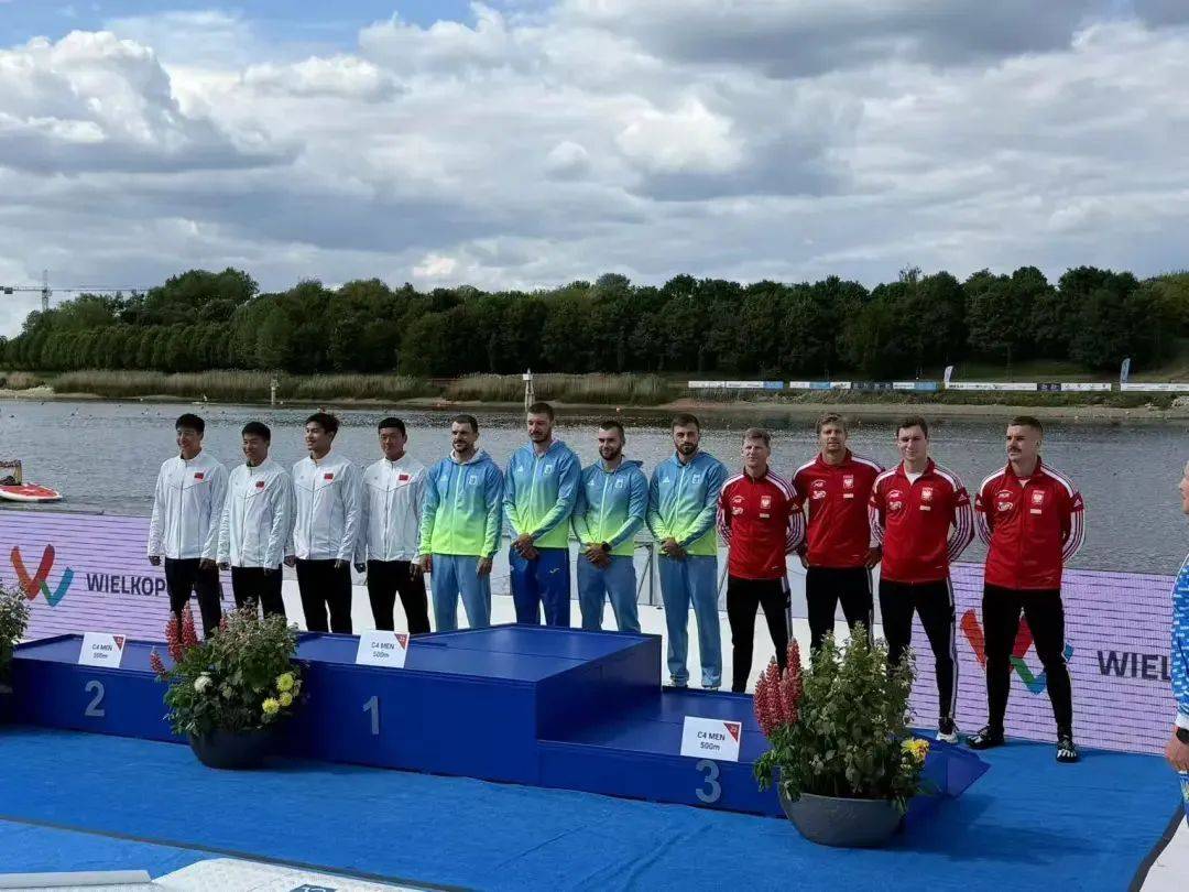 关于斯洛文尼亚选手在皮划艇项目中斩获金牌的信息