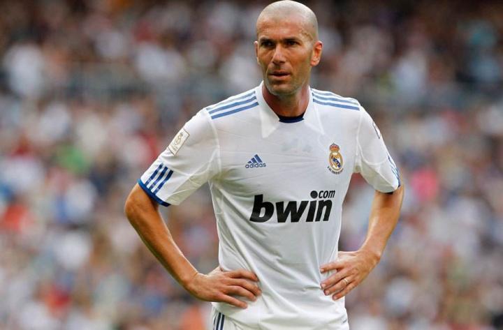 齐达内临危受命，皇马迎来转机的简单介绍