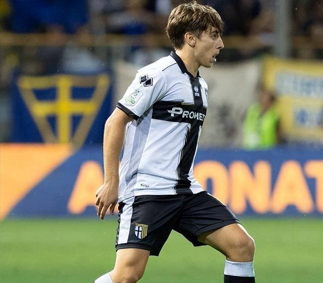 俄罗斯球员表现出色引起多队关注他将如何选择下家球队的简单介绍