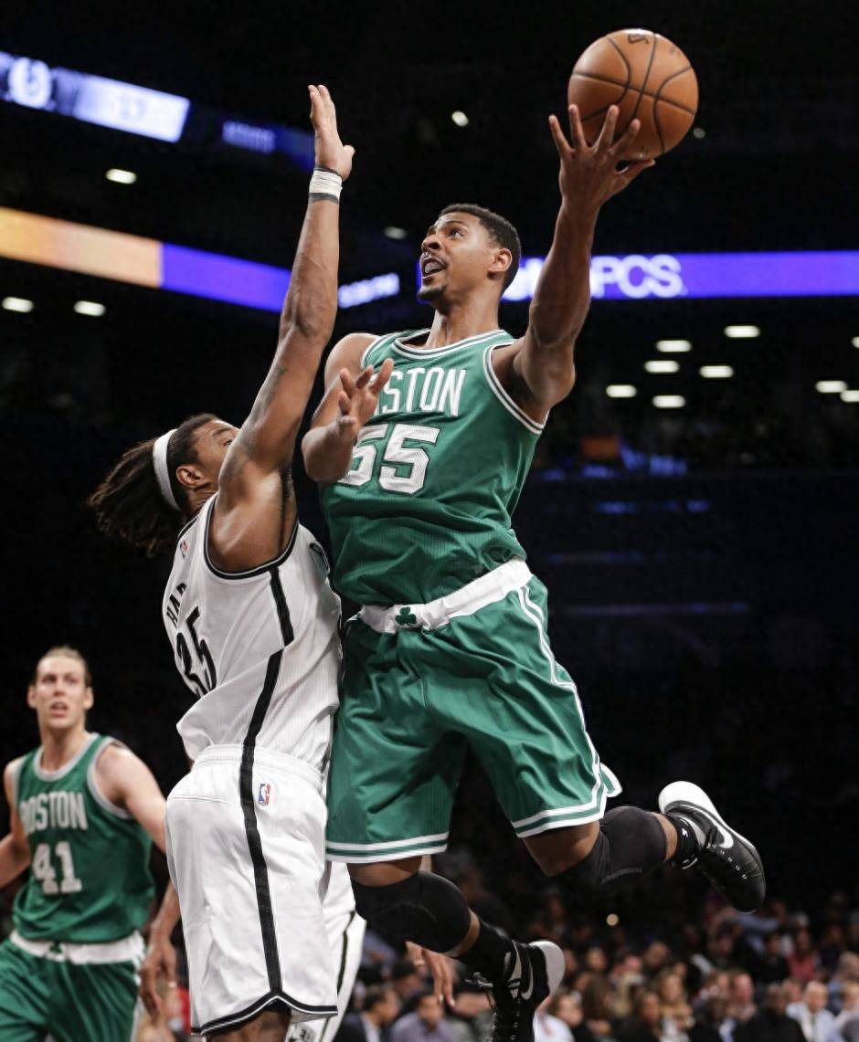 凯尔特人战胜篮网，实力碾压取得胜利