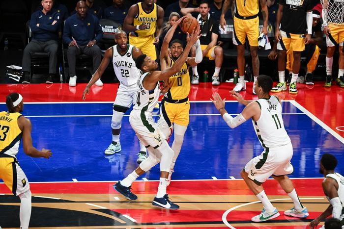 篮网队突破重围，晋级季后赛成为热门球队