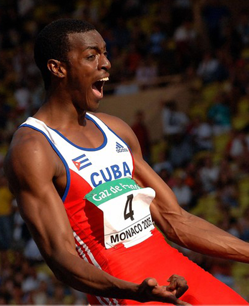 田径男子跳高比赛，古巴选手创造新纪录