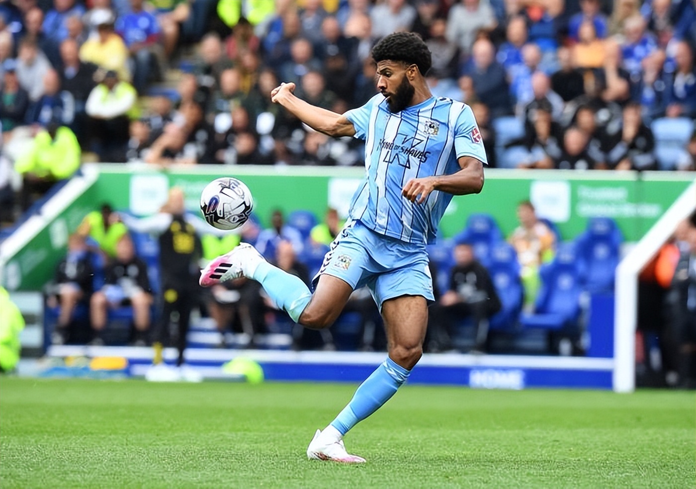 包含莱斯特城大胜，保持战绩不败之姿的词条