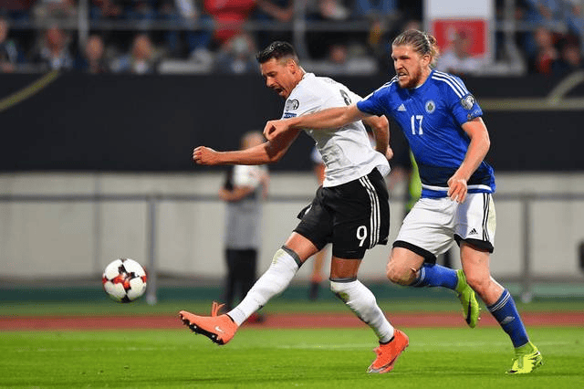 芬兰队实力击败对手，晋级欧洲杯半决赛