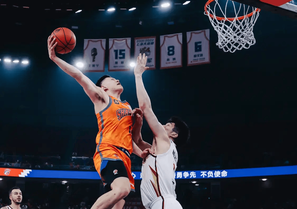 上海男篮锋线进攻连续不进步