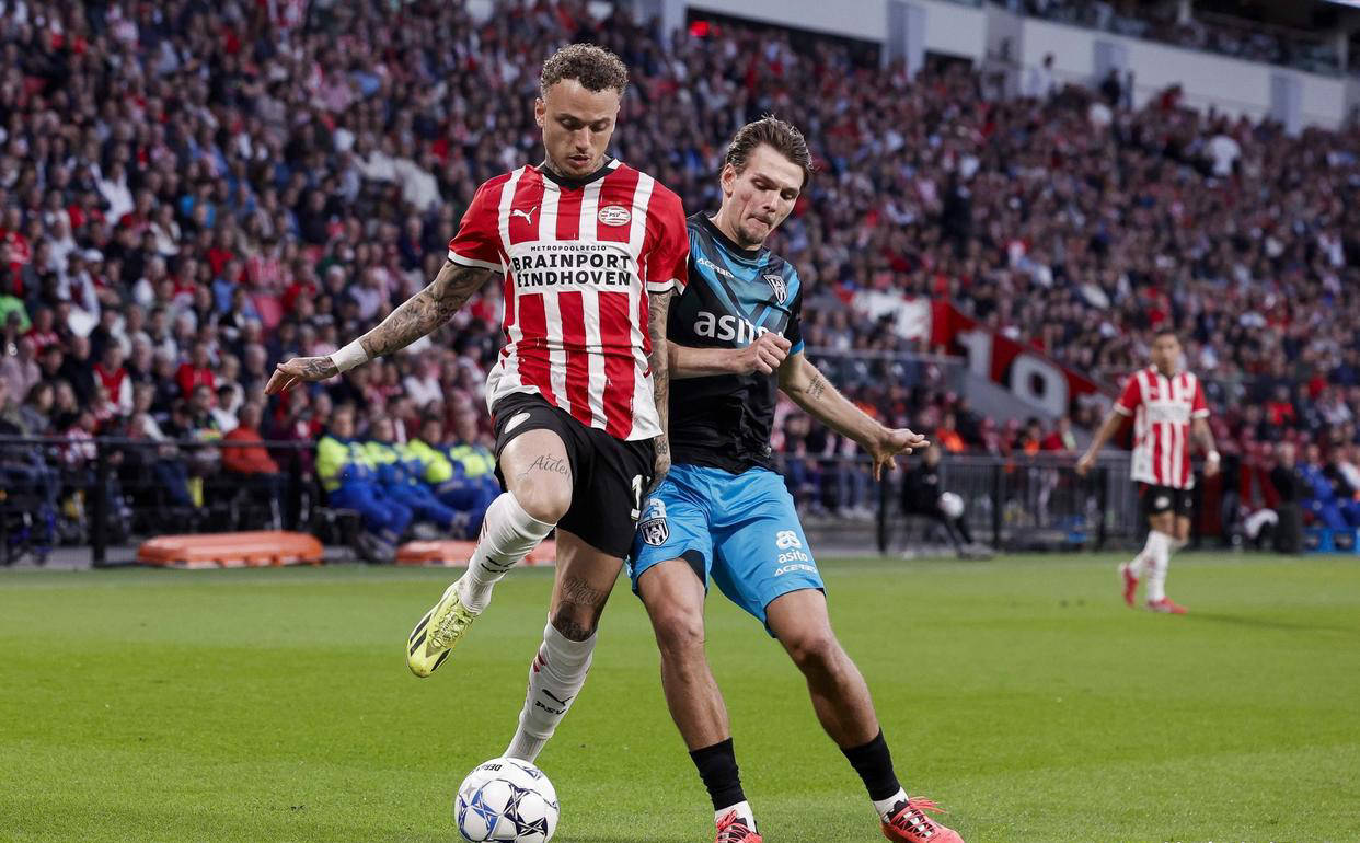 阿贾克斯激情晋级，荷甲劲旅再次造梦