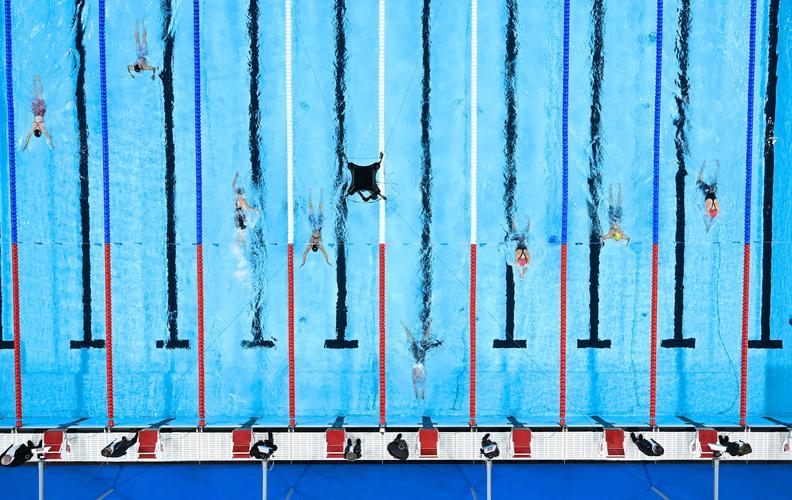 意大利游泳队斩获多项金牌，水中舞者飞翔