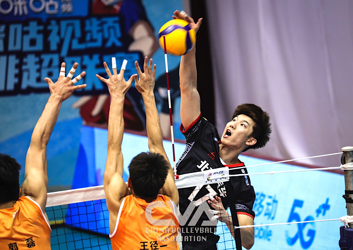 FNC险胜NS，Lehends操刀奇招英雄翻盘焦点之战八强赛，让粉丝疯狂欢呼的简单介绍