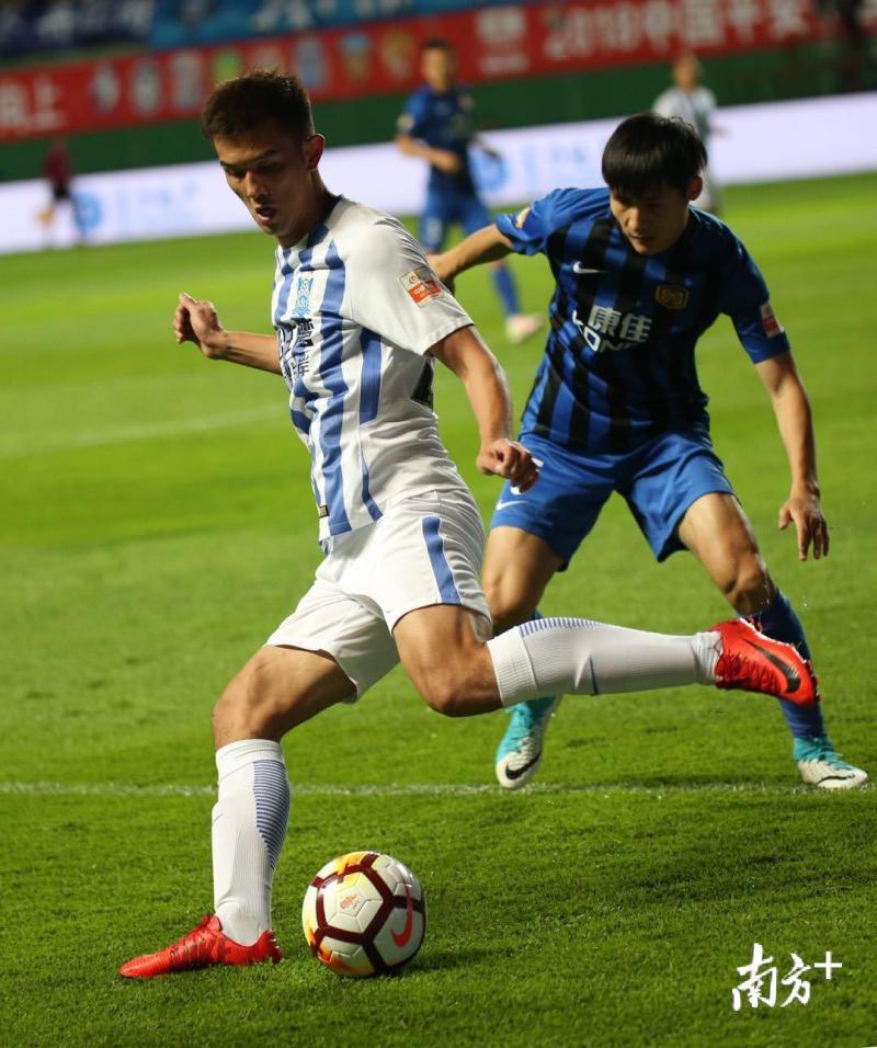 富力主场击败重庆，豪取主场三分