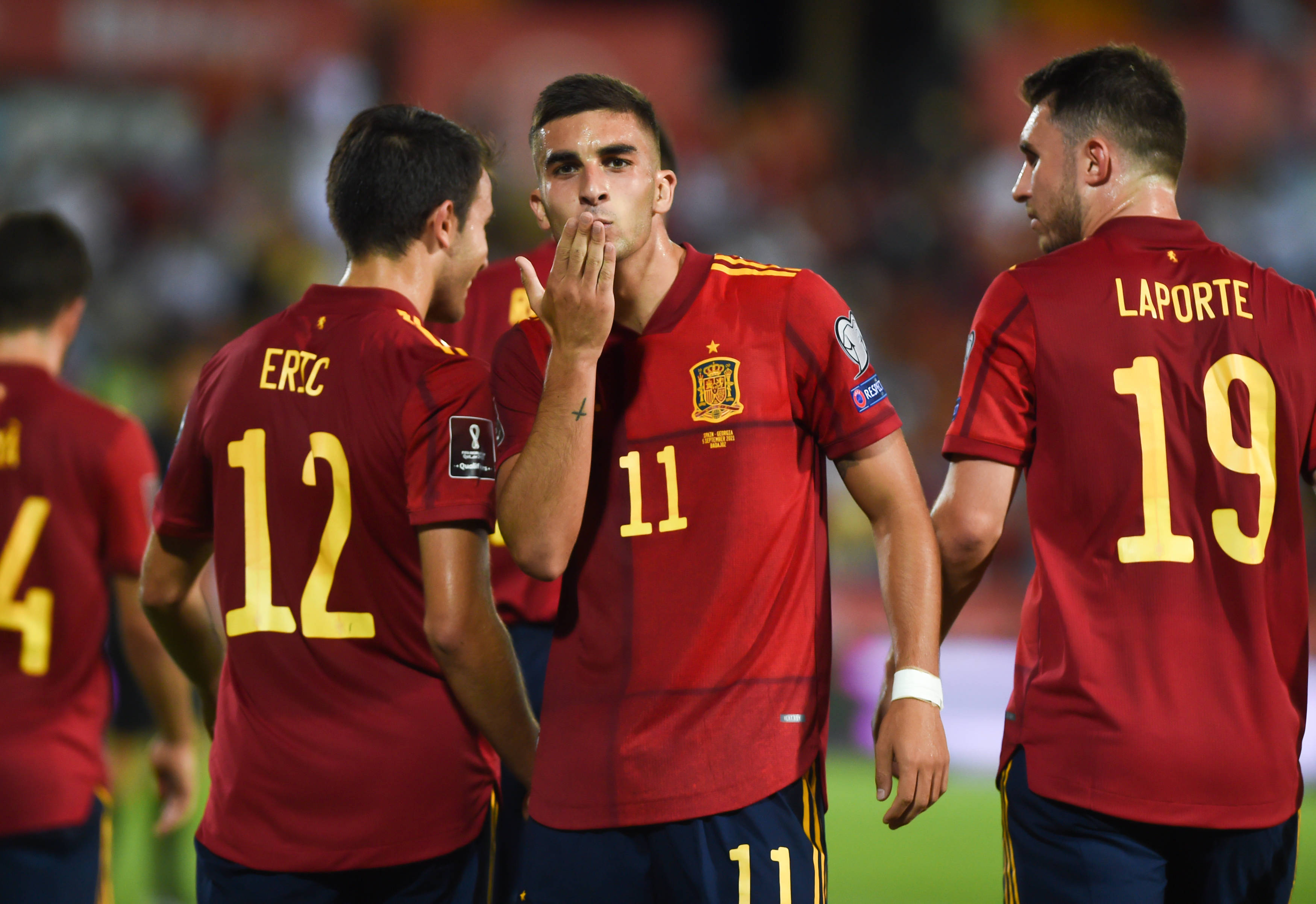 包含欧洲杯：波兰不敌瑞典，斯洛伐克险胜西班牙的词条