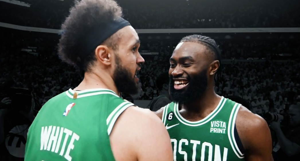 关于绿军客场不敌活塞，全队表现低迷的信息