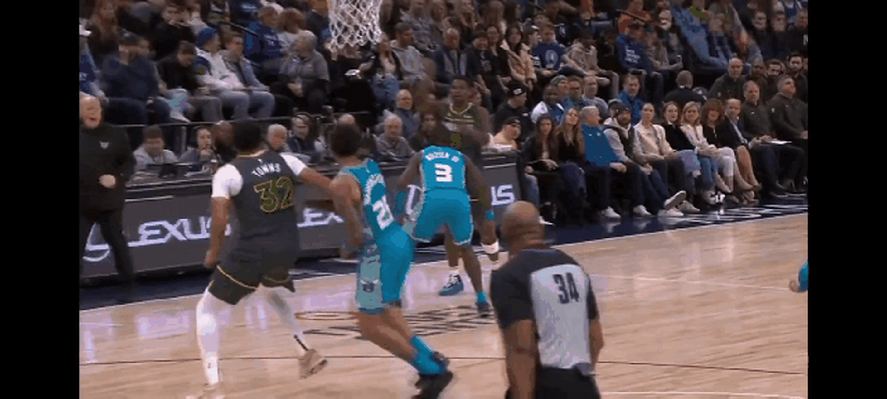 灰狼主场击败黄蜂，唐斯32分10篮板率队夺下胜利的简单介绍