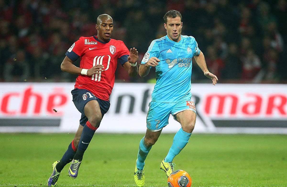 里昂客场大胜对手，领先优势扩大