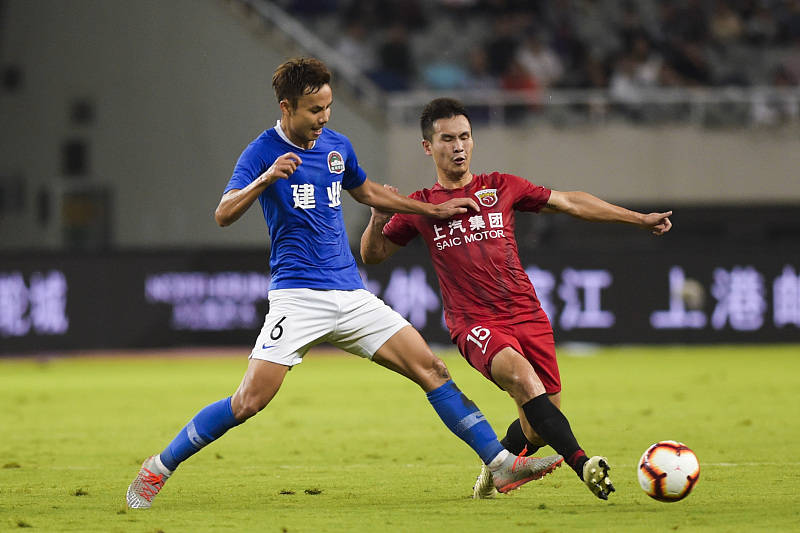 包含泰州远大实现客场逆袭，斩获关键胜利的词条